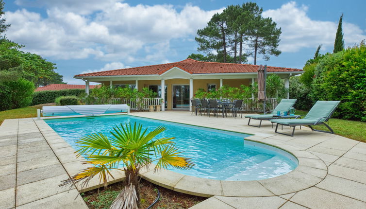 Foto 1 - Casa de 3 quartos em Lacanau com piscina privada e jardim