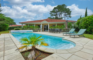 Photo 1 - 3 bedroom House in Lacanau with private pool and garden