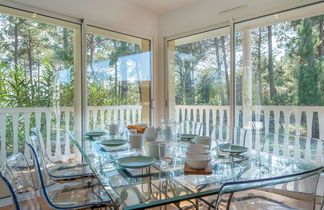 Photo 2 - Maison de 3 chambres à Lacanau avec piscine privée et jardin