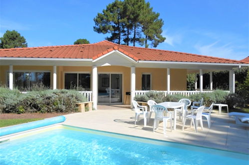 Photo 19 - Maison de 3 chambres à Lacanau avec piscine privée et jardin