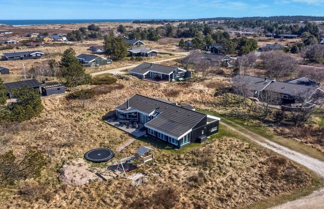 Casa de 4 quartos em Bindslev com piscina privada e terraço - Foto 1