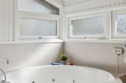 Foto 3 - Casa de 4 quartos em Harrerenden com terraço e sauna