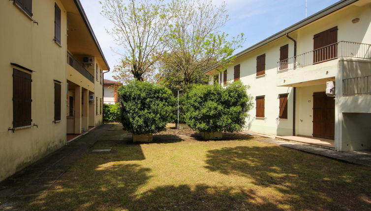 Photo 1 - Appartement de 2 chambres à Rosolina avec jardin et terrasse