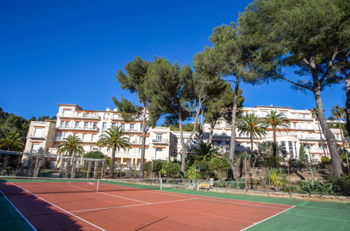 Photo 24 - Appartement de 3 chambres à Hyères avec piscine et vues à la mer