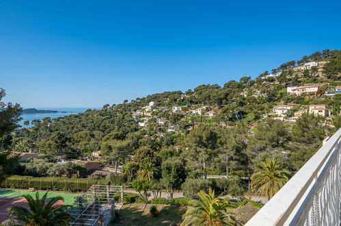 Photo 29 - Appartement de 3 chambres à Hyères avec piscine et vues à la mer