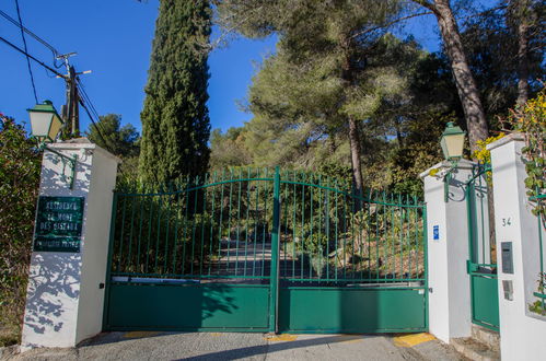 Photo 45 - Appartement de 3 chambres à Hyères avec piscine et vues à la mer