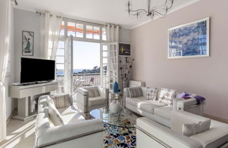 Photo 3 - 3 bedroom Apartment in Hyères with swimming pool and sea view