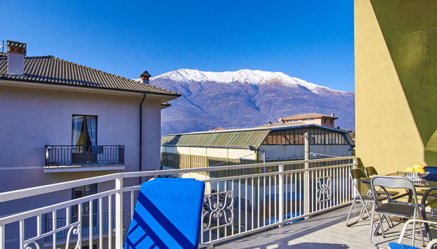 6 bedroom House in Dervio with garden - Photo 3
