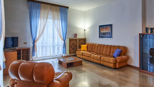 6 bedroom House in Dervio with garden - Photo 4