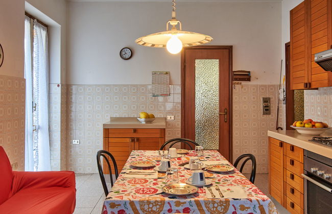 3 bedroom Apartment in Dervio with garden - Photo 11