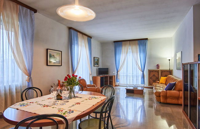 6 bedroom House in Dervio with garden - Photo 6