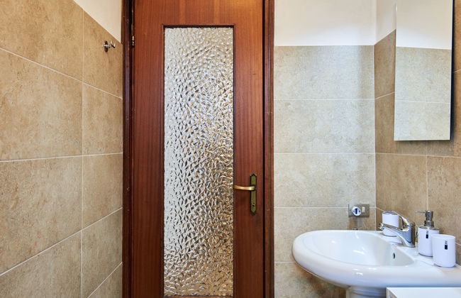 6 bedroom House in Dervio with garden - Photo 44