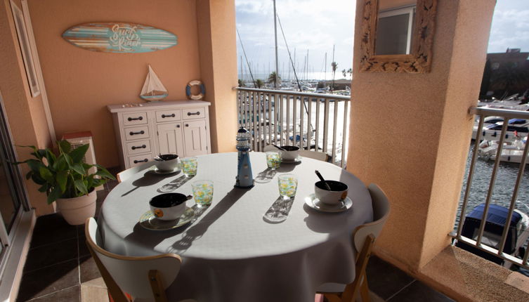 Foto 1 - Apartamento de 1 quarto em Hyères com terraço e vistas do mar