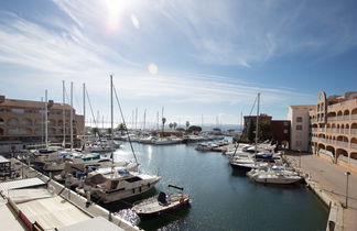 Foto 2 - Apartamento de 1 quarto em Hyères com terraço e vistas do mar