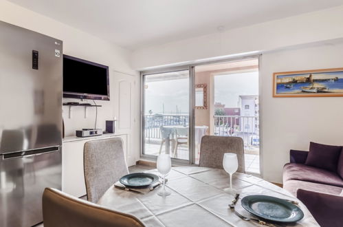 Foto 3 - Apartamento de 1 habitación en Hyères con terraza y vistas al mar