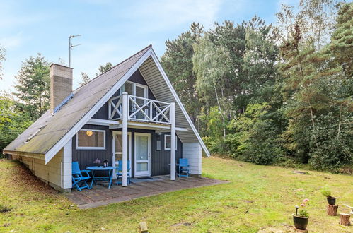 Photo 3 - Maison de 2 chambres à Aakirkeby avec terrasse