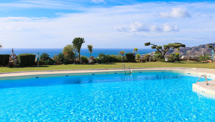 Photo 1 - Appartement de 2 chambres à Nerja avec piscine et jardin