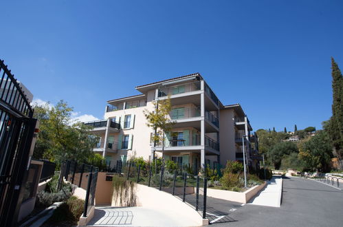 Photo 22 - Appartement de 2 chambres à Bormes-les-Mimosas avec piscine et jardin