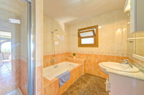 Foto 30 - Casa con 4 camere da letto a Calp con piscina privata e terrazza