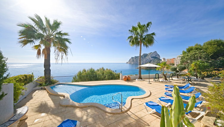 Foto 1 - Casa de 4 quartos em Calp com piscina privada e terraço