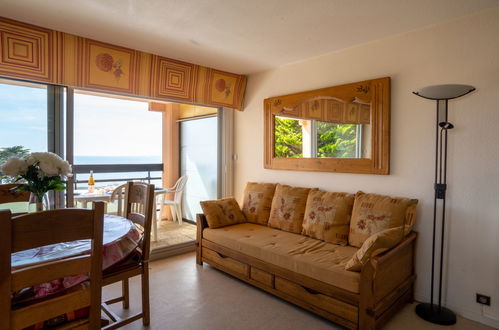 Photo 9 - 1 bedroom Apartment in Pornic with garden and sea view