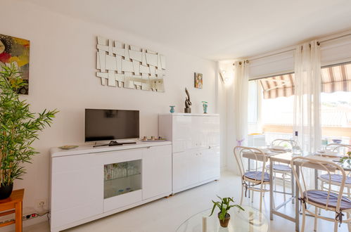 Foto 8 - Apartamento de 1 quarto em Sainte-Maxime com terraço e vistas do mar