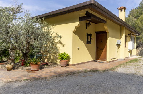 Foto 5 - Haus mit 1 Schlafzimmer in Ventimiglia mit schwimmbad und blick aufs meer