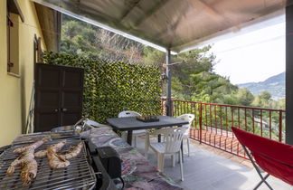 Photo 2 - Maison de 1 chambre à Vintimille avec piscine et jardin