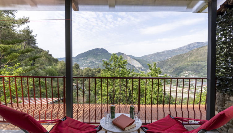 Foto 1 - Casa de 1 habitación en Ventimiglia con piscina y vistas al mar