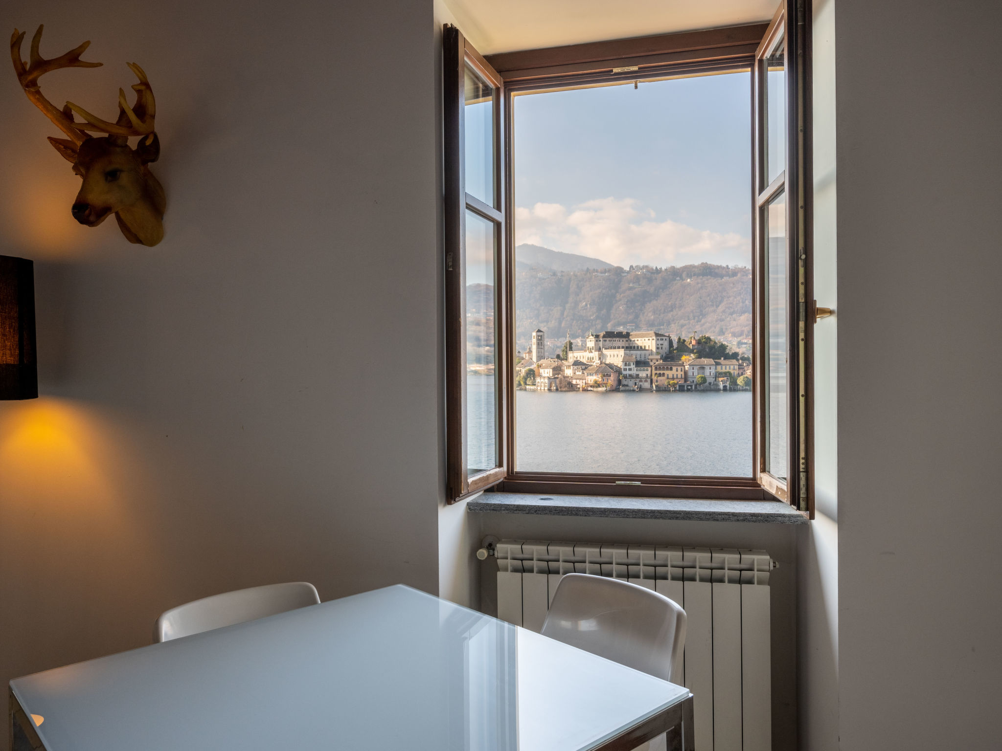 Foto 5 - Apartment mit 1 Schlafzimmer in Orta San Giulio mit blick auf die berge