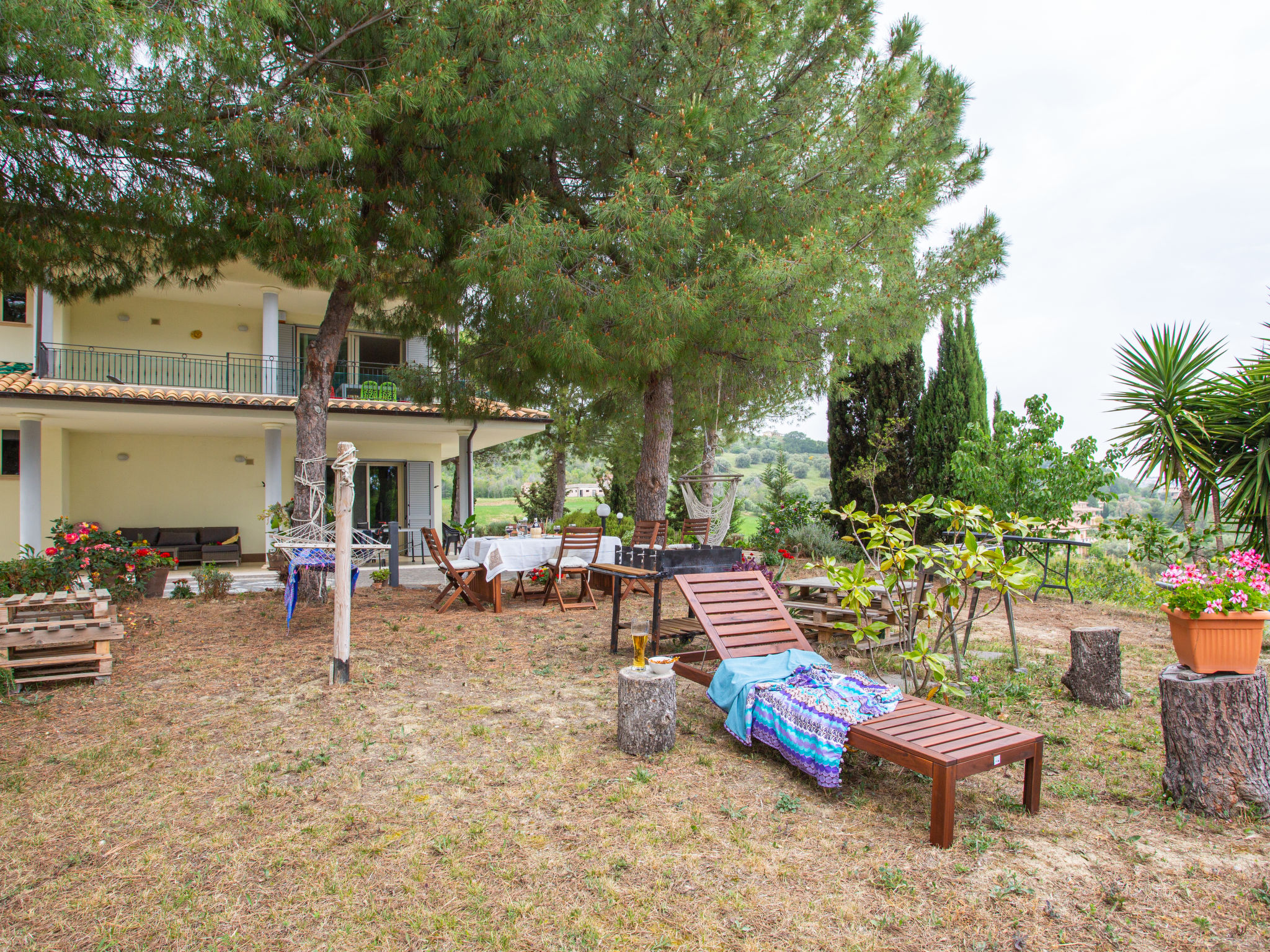 Photo 22 - Appartement de 2 chambres à Pineto avec jardin et vues à la mer