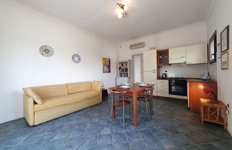 Photo 2 - 1 bedroom Apartment in Siracusa with swimming pool and garden