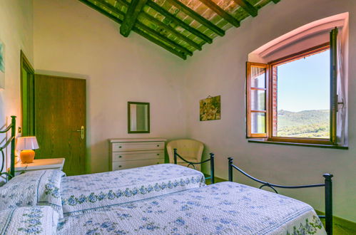 Photo 15 - 3 bedroom Apartment in Volterra with swimming pool and garden