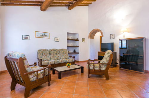 Photo 10 - 3 bedroom Apartment in Volterra with swimming pool and garden