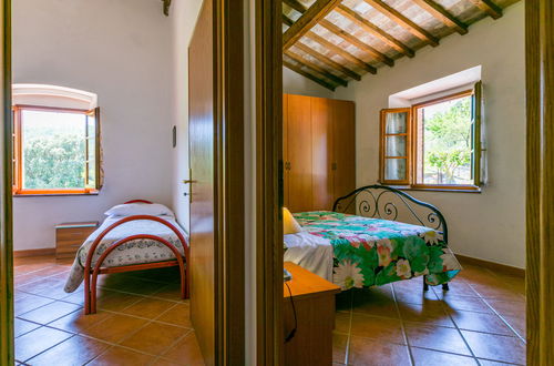 Photo 21 - 3 bedroom Apartment in Volterra with swimming pool and garden