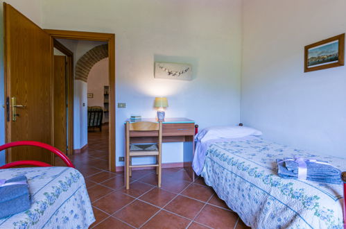 Foto 25 - Apartment mit 3 Schlafzimmern in Volterra mit schwimmbad und garten