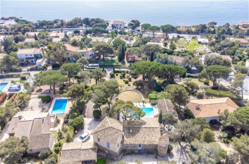 Foto 42 - Casa de 4 quartos em Roquebrune-sur-Argens com piscina privada e vistas do mar