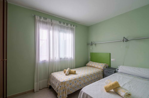 Foto 18 - Appartamento con 2 camere da letto a Miño con terrazza e vista mare