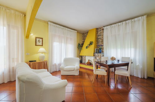 Photo 6 - 3 bedroom House in Pescaglia with private pool and garden