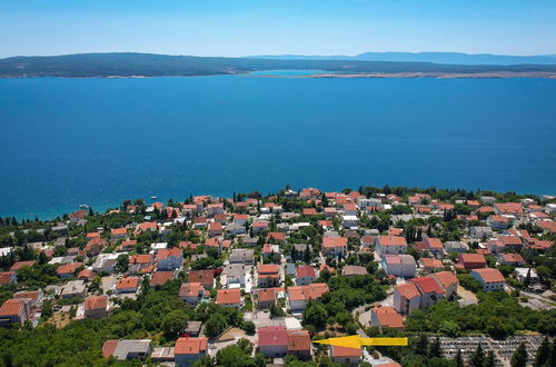 Foto 2 - Appartamento con 2 camere da letto a Crikvenica con giardino e terrazza