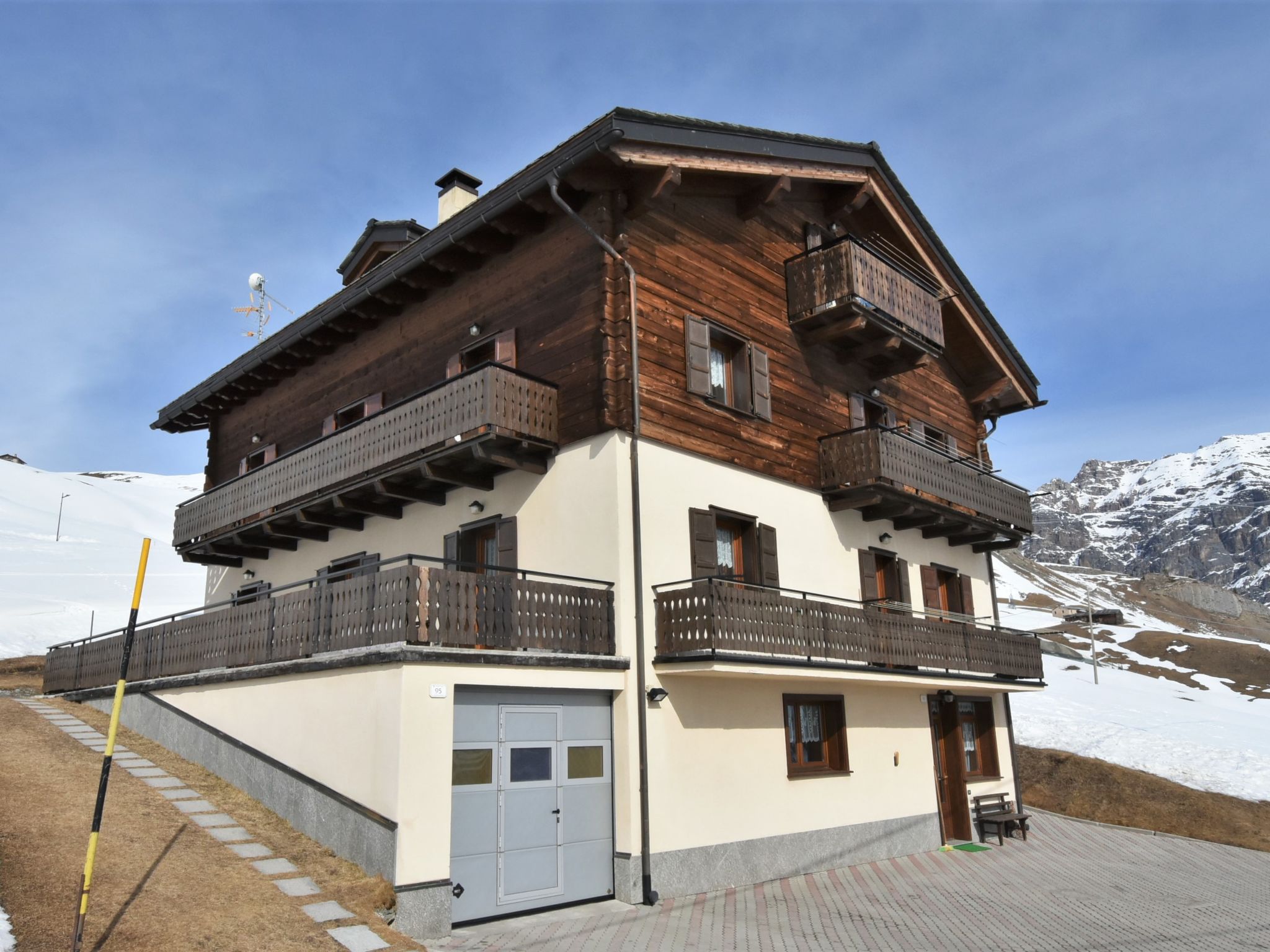 Foto 27 - Apartamento de 2 quartos em Livigno com terraço e vista para a montanha