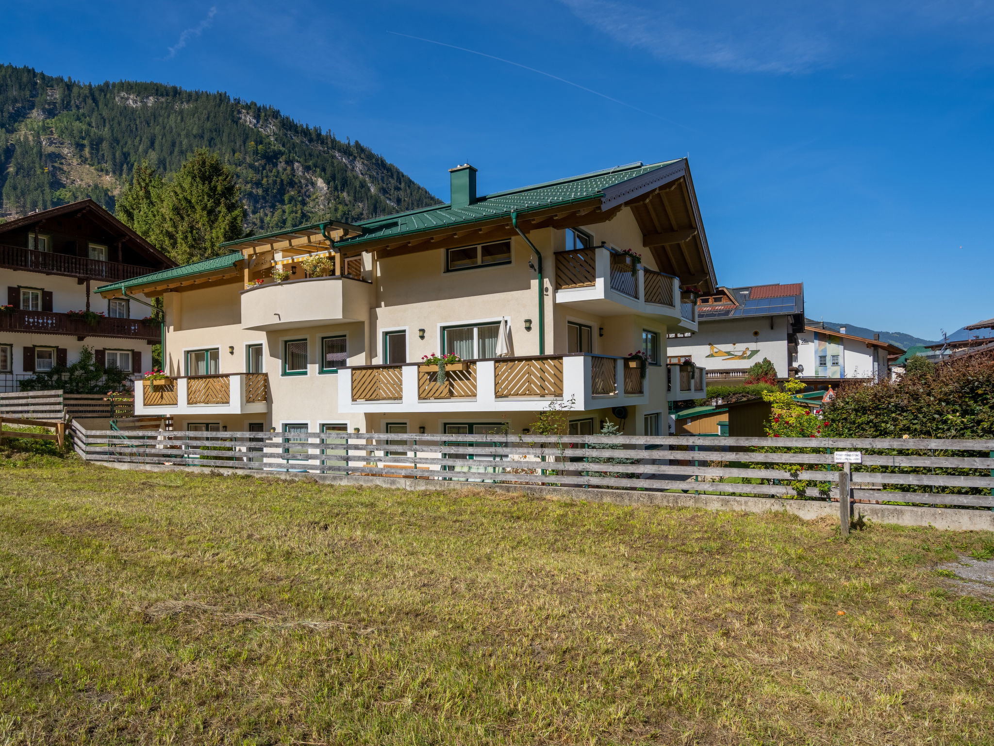 Photo 1 - Appartement de 2 chambres à Mayrhofen avec jardin et vues sur la montagne