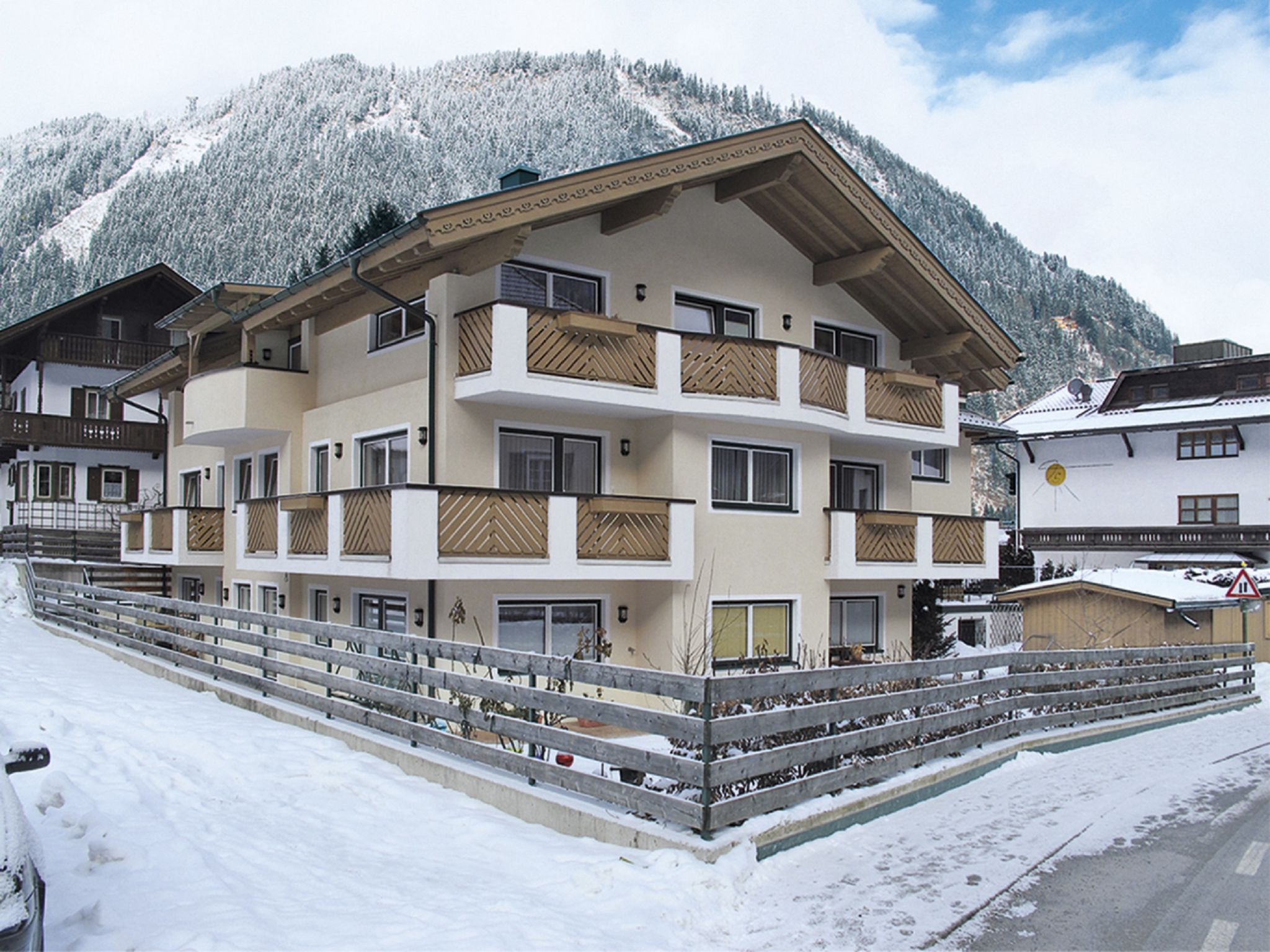 Foto 19 - Appartamento con 2 camere da letto a Mayrhofen con vista sulle montagne