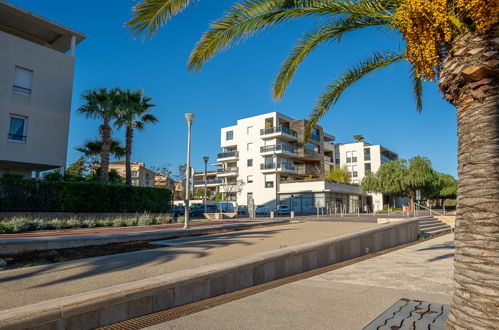 Foto 18 - Apartment mit 1 Schlafzimmer in Fréjus mit terrasse und blick aufs meer