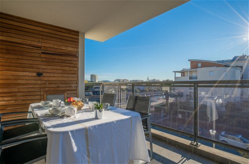 Foto 13 - Apartamento de 1 quarto em Fréjus com terraço e vistas do mar