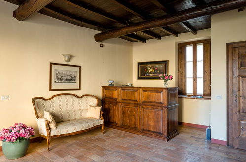 Photo 31 - 2 bedroom Apartment in Desenzano del Garda with swimming pool and garden