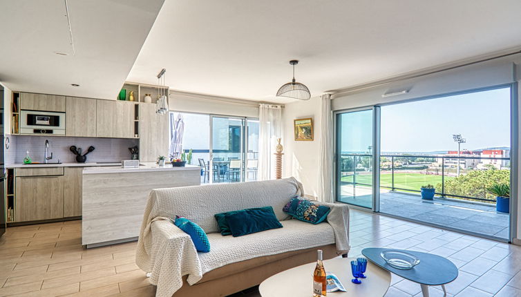 Foto 1 - Apartamento de 3 quartos em Fréjus com piscina e vistas do mar