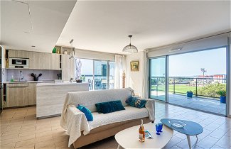 Photo 1 - Appartement de 3 chambres à Fréjus avec piscine et vues à la mer