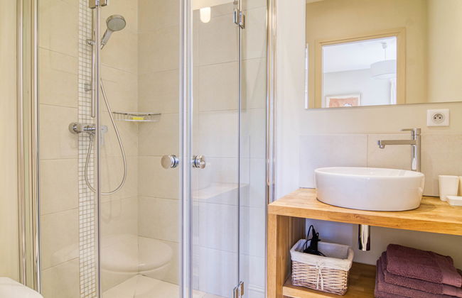 Casa de 6 quartos em Grambois com piscina privada e jardim - Foto 42