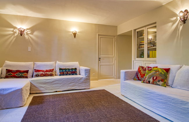 Casa de 6 quartos em Grambois com piscina privada e jardim - Foto 18